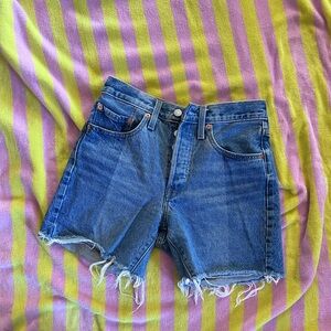 Levi’s 501 Original Mid-Length Shorts | Two-Tone Denim | Size 26